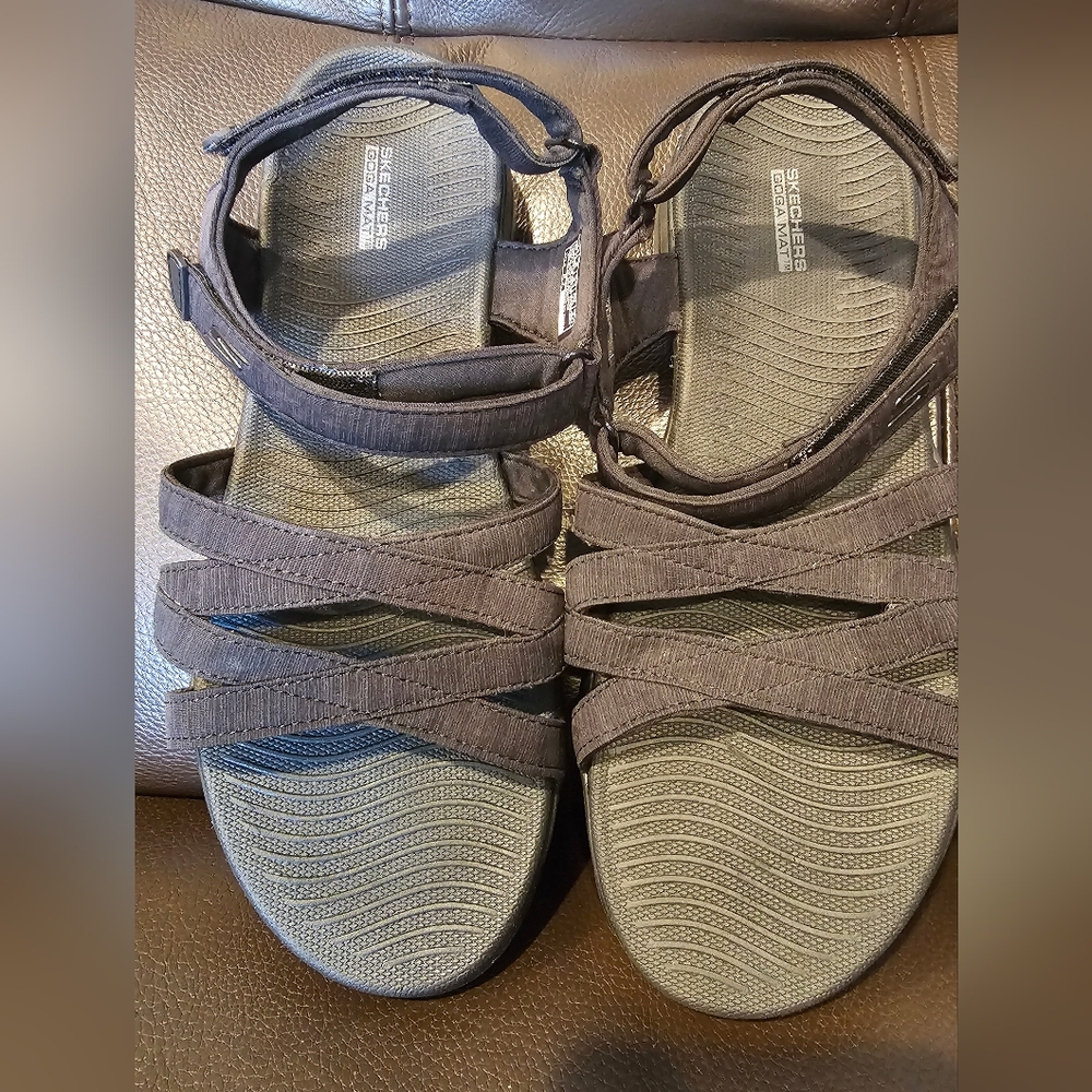 Skechers Womens On the go Flex Ankle Strap Sandal. NEW WITHOUT BOX